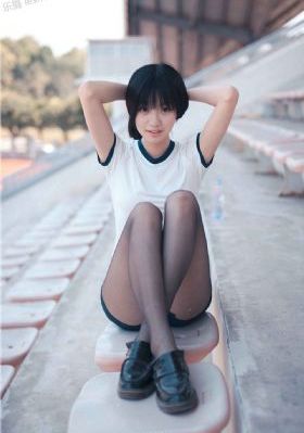 女做爰猛烈叫床视频_720电影在线看