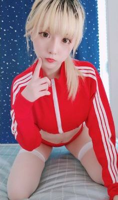 挺进朋友老婆的骚b_BD高清电影在线