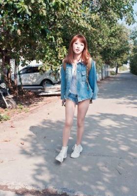 美丽的小蜜蜂_720电视剧在线观看